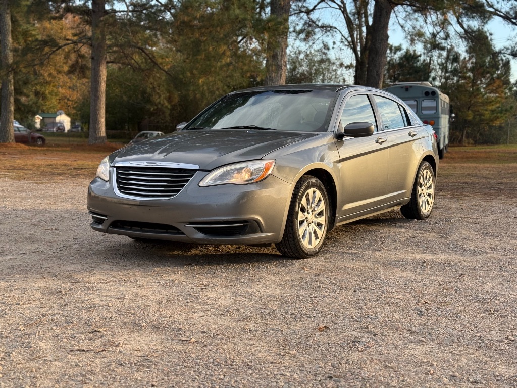 2013 Chrysler 200 LX