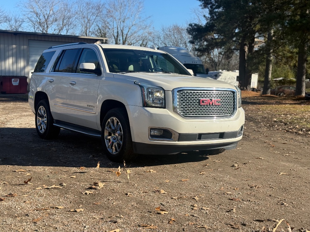 2015 GMC Yukon Denali's photo