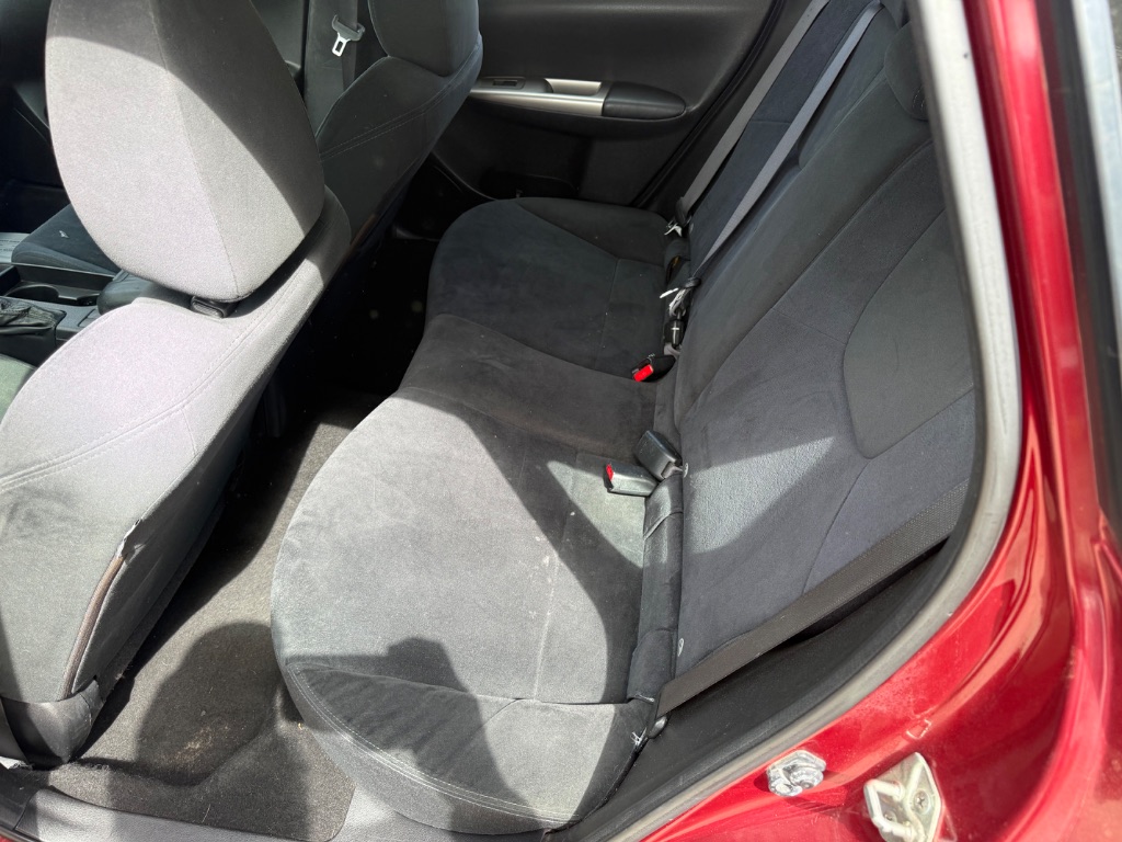 2010 Subaru Impreza 2.5i - Photo 10