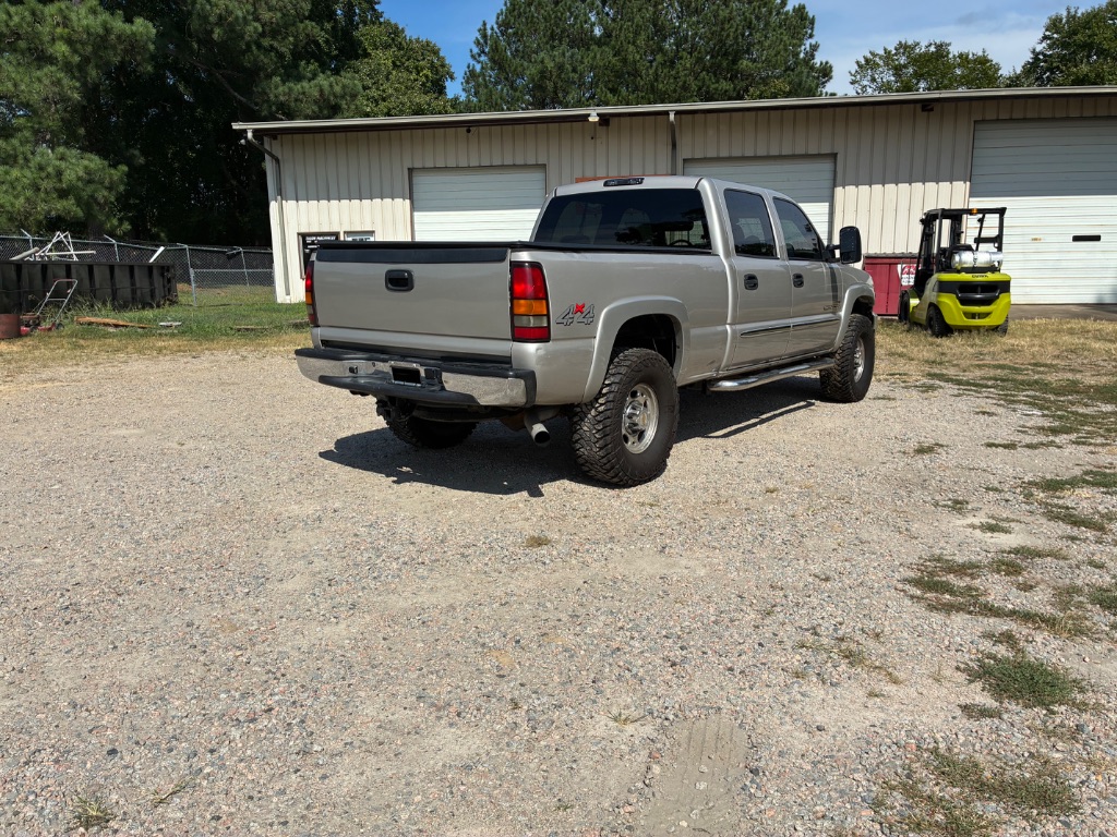 2006 GMC Sierra 2500HD SLT - Photo 10