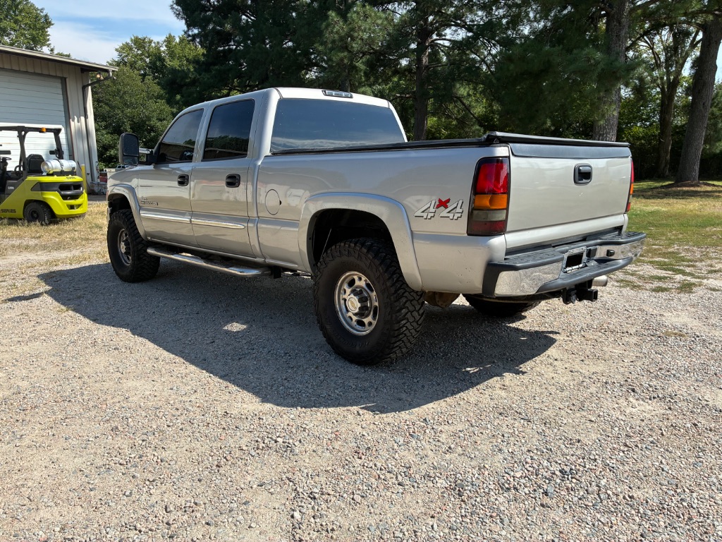 2006 GMC Sierra 2500HD SLT - Photo 8