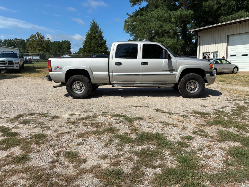 2006 GMC Sierra 2500HD SLT - Photo 11